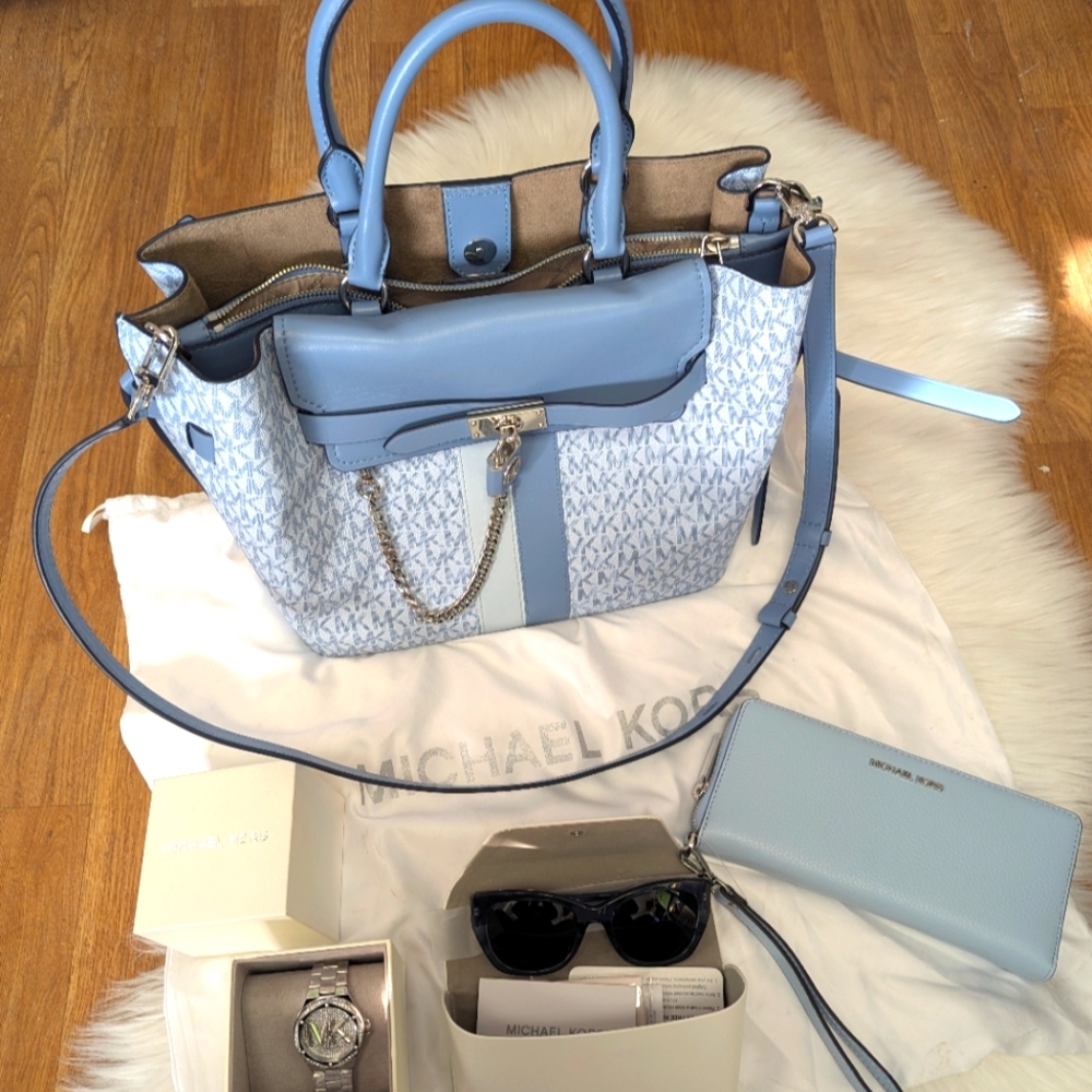 Michael Kors Hamilton Legacy Blue Purse And Wallet Bundle With Glasses And Watch